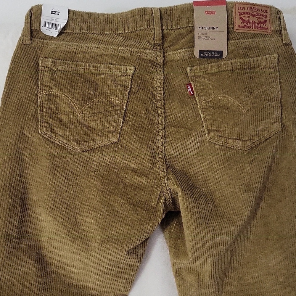 Levi's Women's Corduroy Pants - Brown - Picture 7 of 7